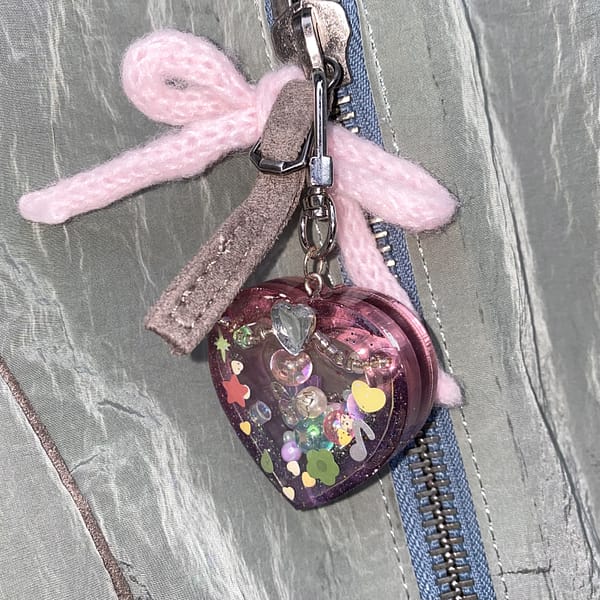 Resin shaker keychain -  Gummy