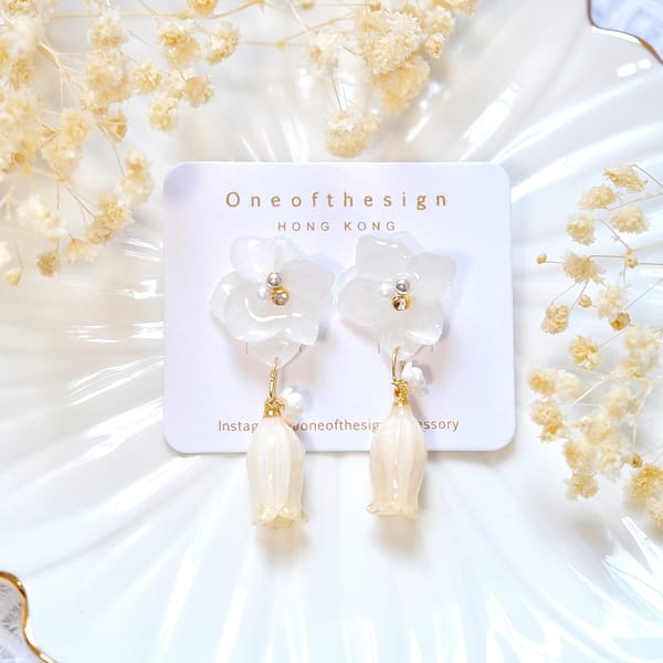 Preserved hydrangea x Campanula Earrings